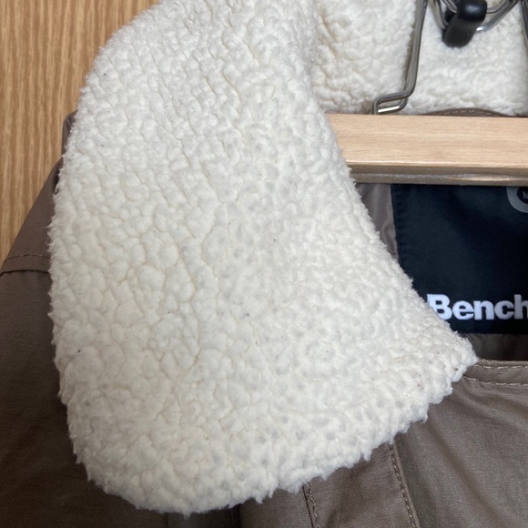 Bench Jacket - Picture 4 of 12